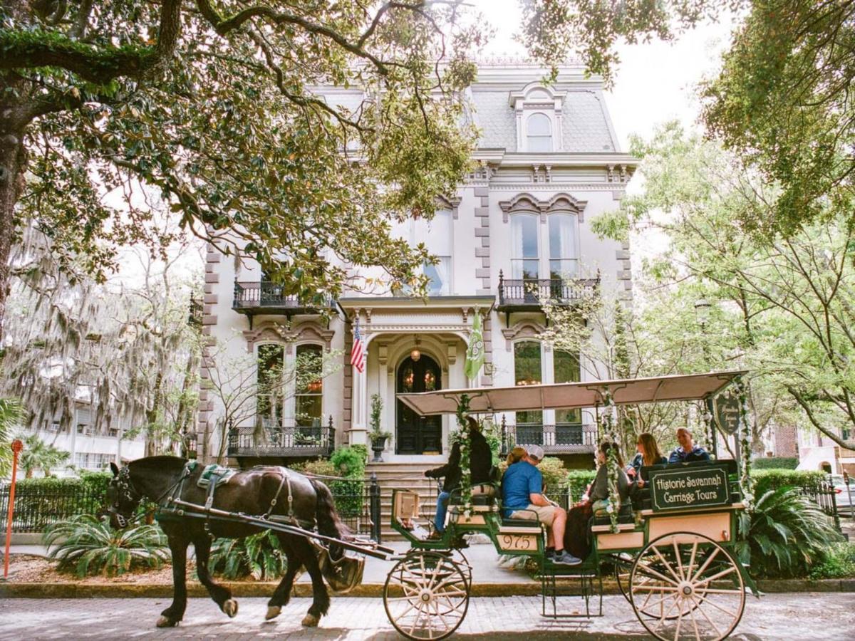 Southern Charmer-Historic District Downtown-Front Porch-Walk Score 90!!-Private Parking-1 Minute To Forsyth Park Саванна Экстерьер фото