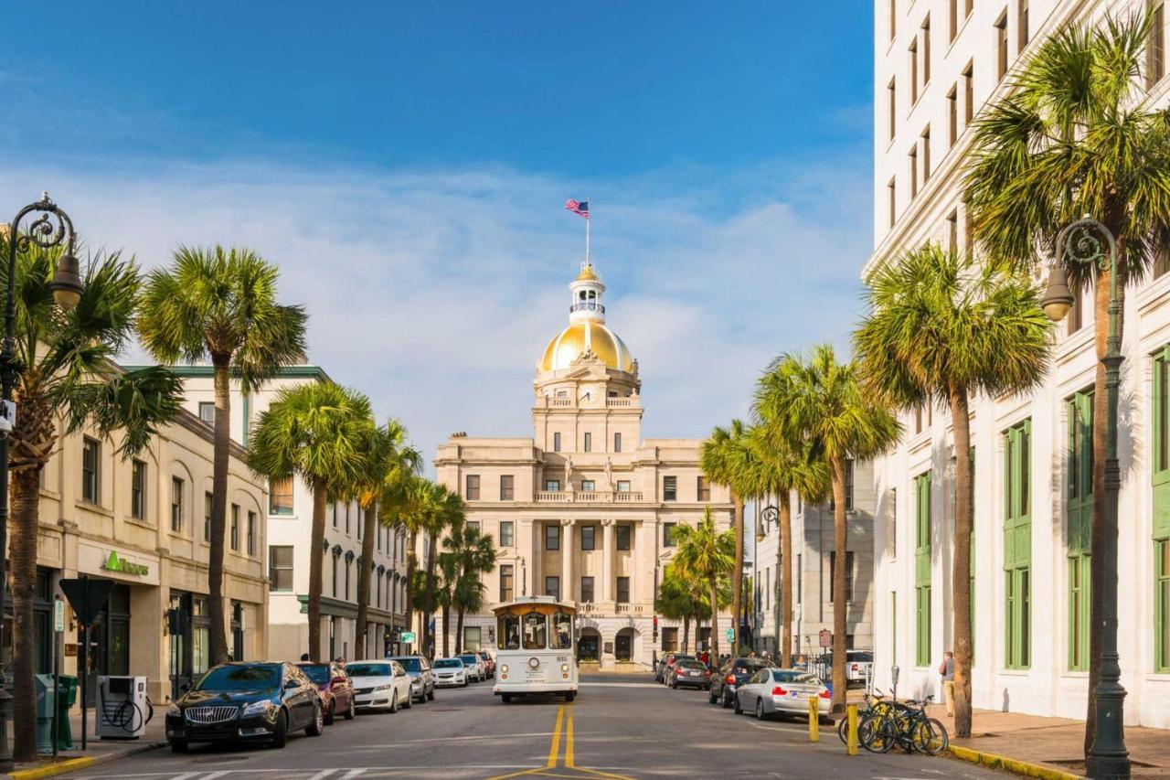 Southern Charmer-Historic District Downtown-Front Porch-Walk Score 90!!-Private Parking-1 Minute To Forsyth Park Саванна Экстерьер фото